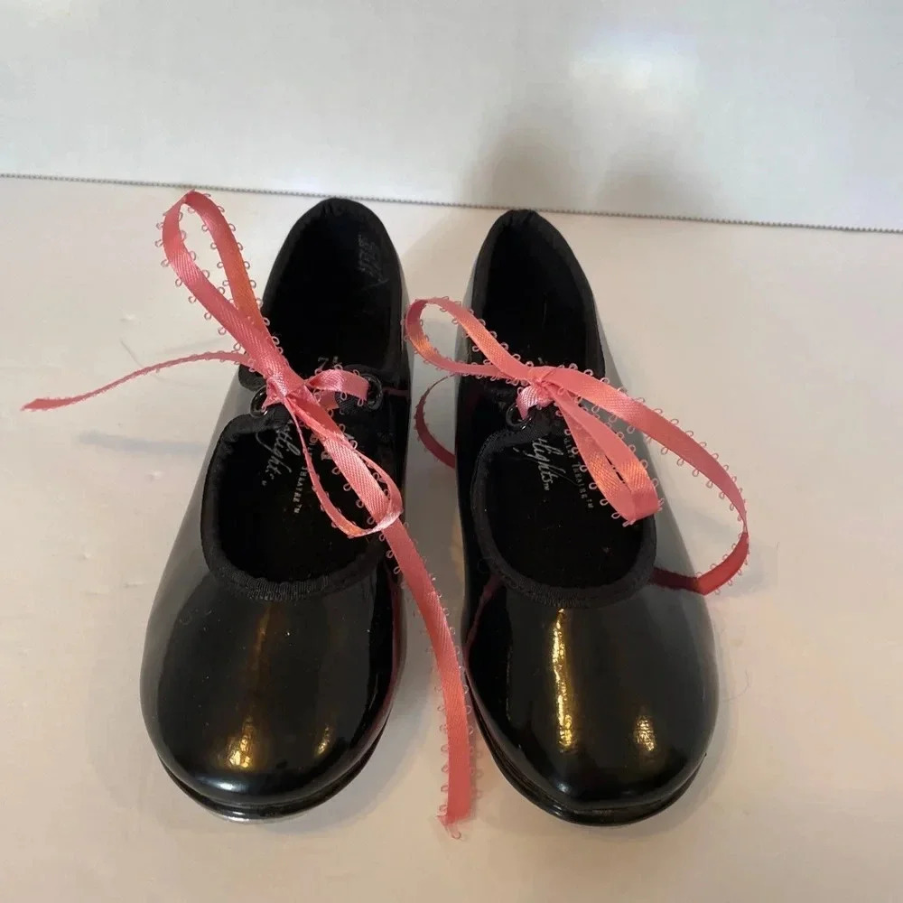 American Ballet Theater Spotlights Black Little Girls Tap Shoes Size 7 1/2